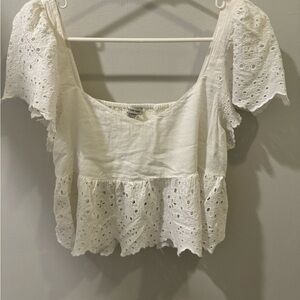 White eyelet American eagle blouse size extra small